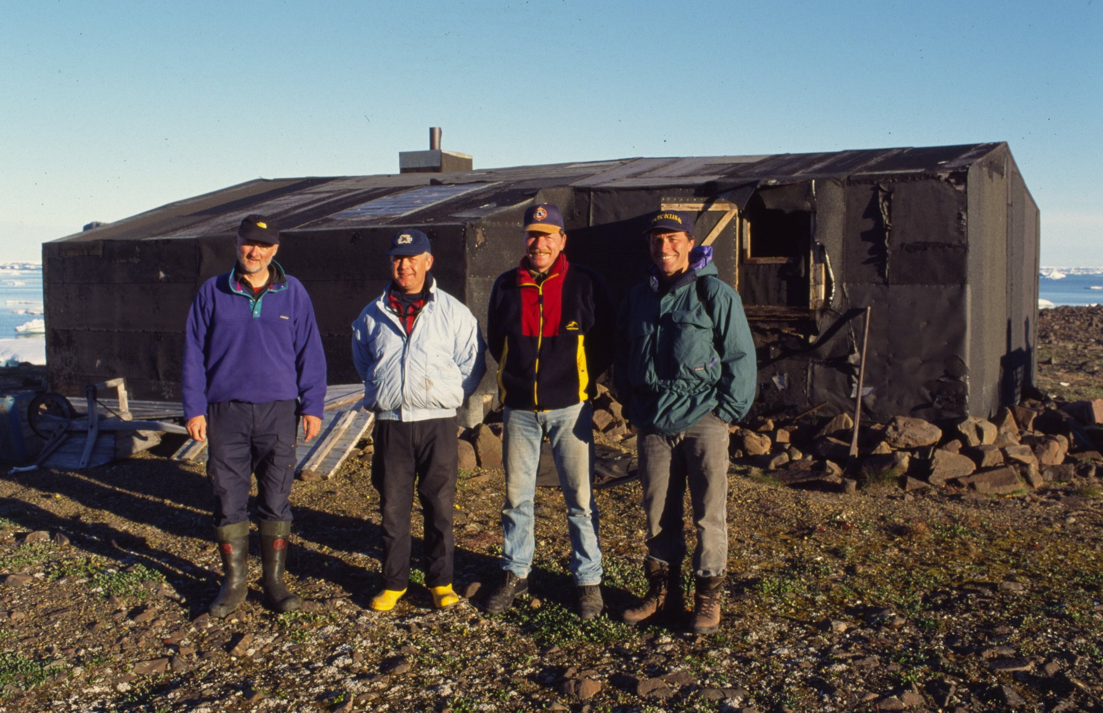 Nanok-hold Nord 2004 ved Germaniahavn. F.v. Claus Birkbøll, Hasse Staunstrup Nielsen, Peter Schmidt Mikkelsen, Magnius Elander. August 1999.