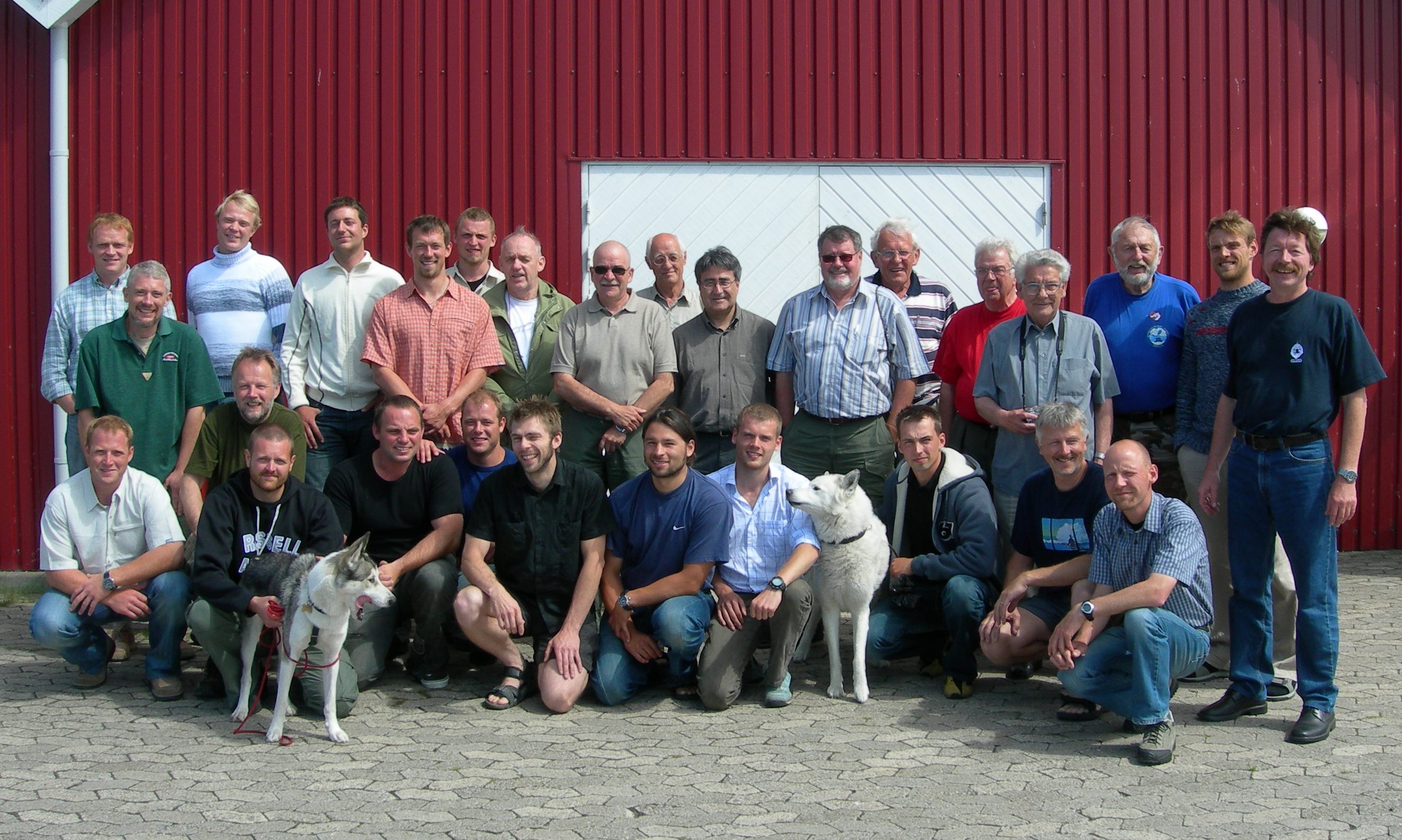 Nanok møde med Siriusforskolen. Frederiksværk 2005